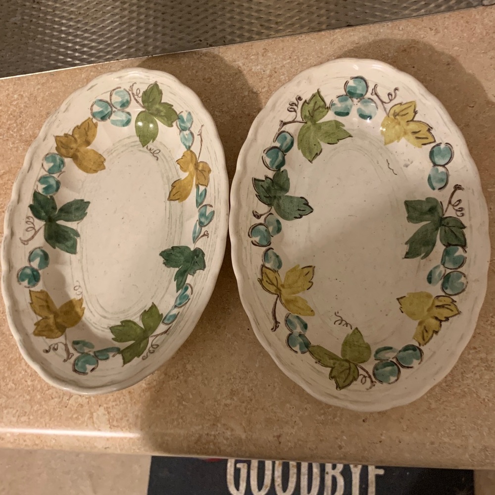 Set of Two Oval Cream Plates